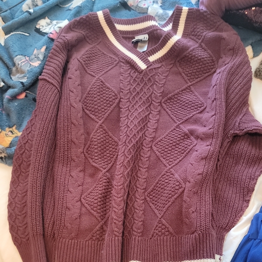 ARULA Brown V-Neck Sweater Cozy Cable Knit